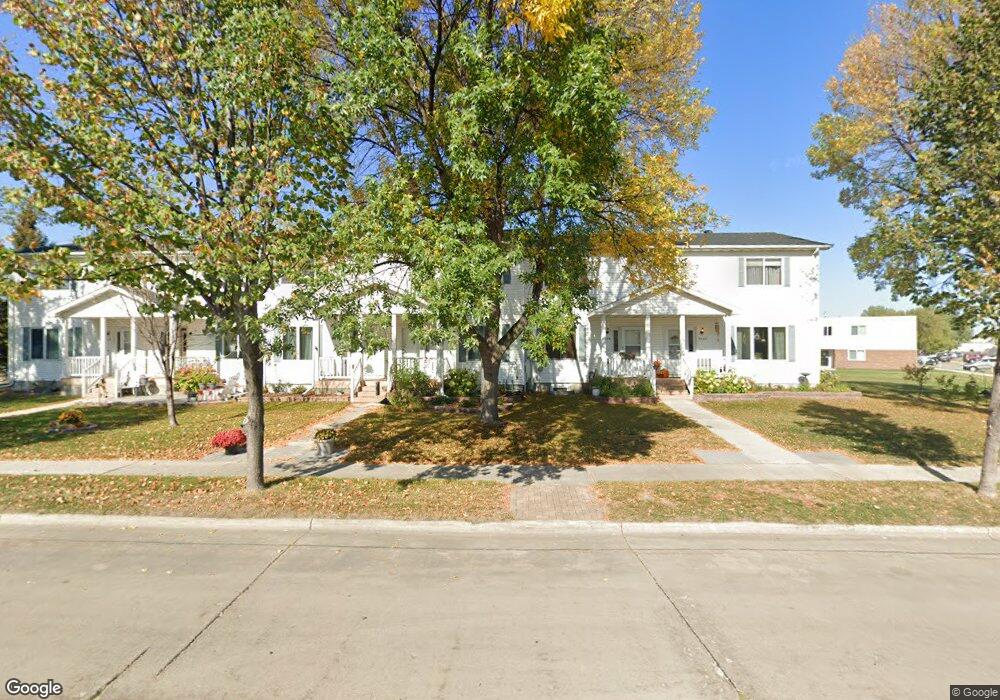 2608 9th Ave S, Grand Forks, ND 58201 - photo 1