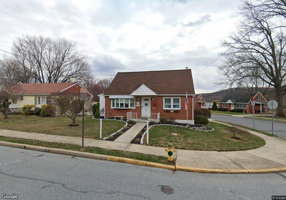 401 Sycamore St, Mohnton, PA 19540 - photo 1