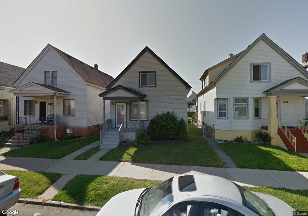 2318 Evaline St, HamtraMcK, MI 48212 - photo 1