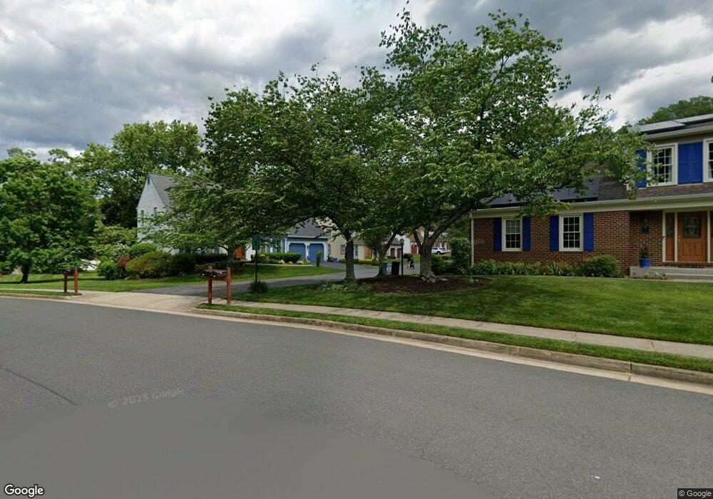 5309 Lindsay St, Fairfax, VA 22032 - photo 1