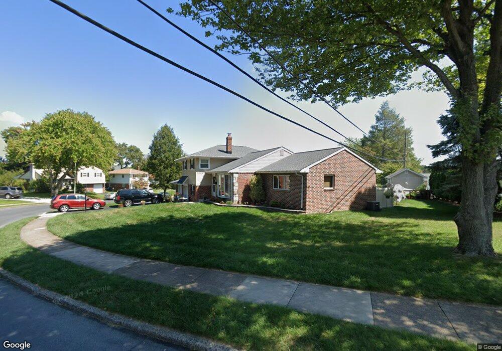 2215 Clover Dr, Broomall, PA 19008 - photo 1