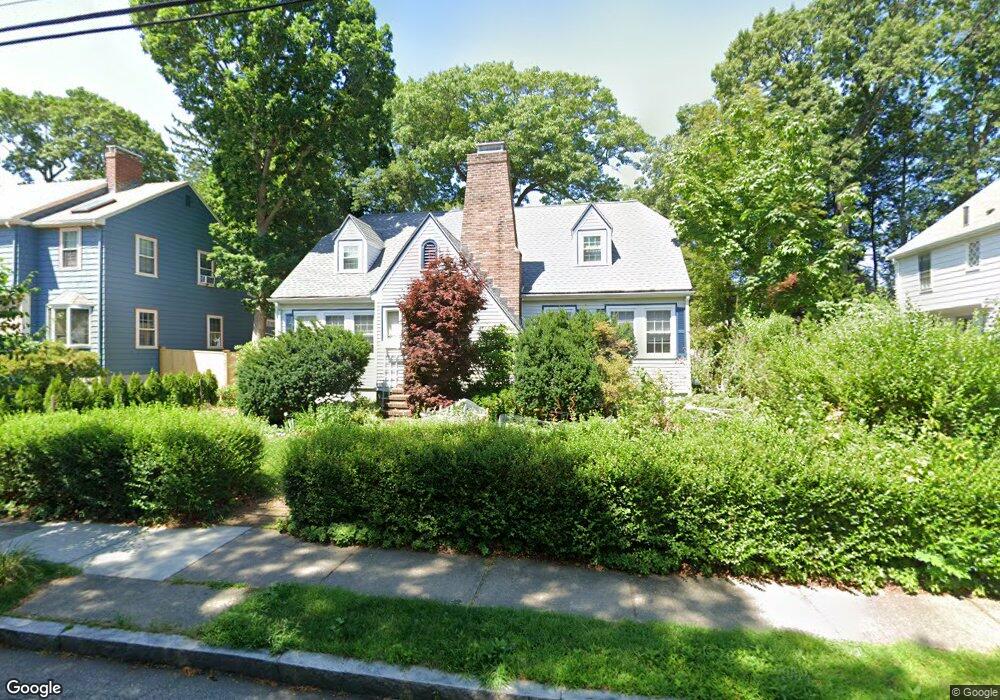 161 Woodcliff Rd, Newton Highlands, MA 02461 - photo 1