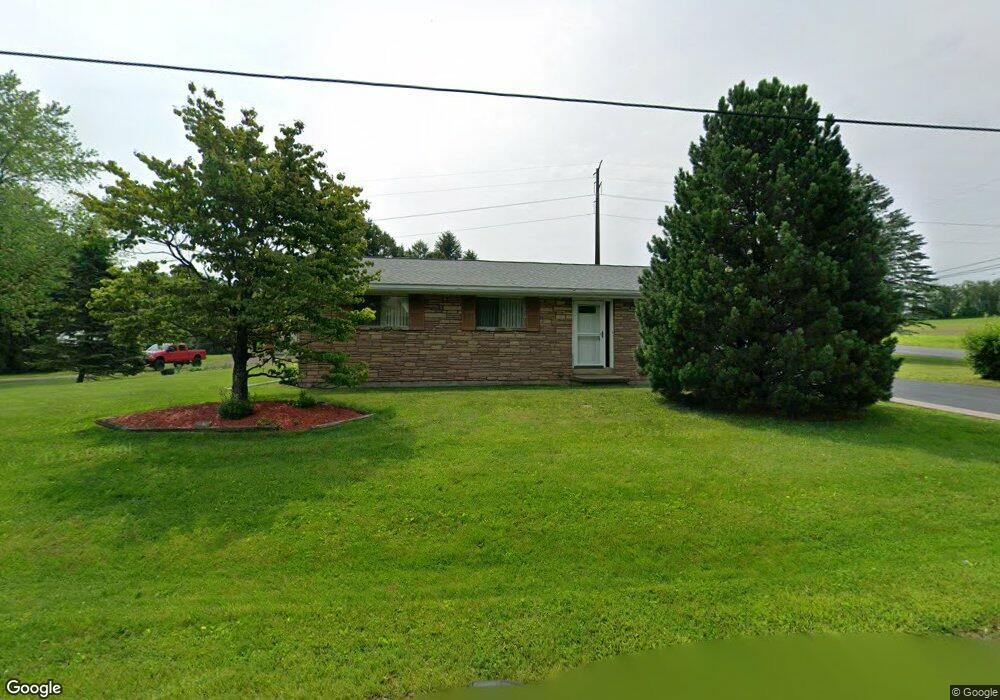 2381 E Scenic Dr, Bath, PA 18014 - photo 1