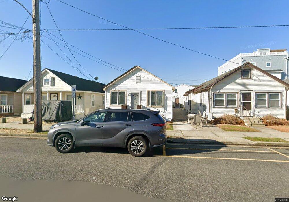 436 W Wildwood Ave, Wildwood, NJ 08260 - photo 1