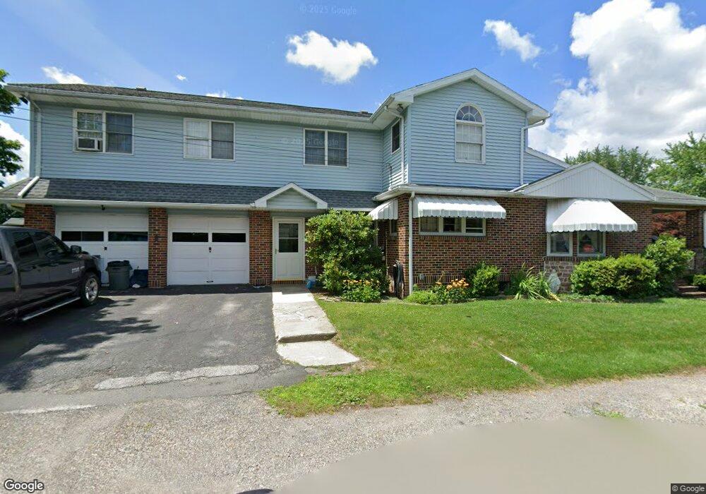 1016 Center St, Tamaqua, PA 18252 - photo 1