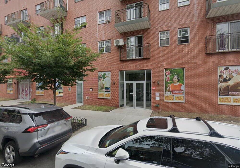 7159 160th St unit 3H, Fresh Meadows, NY 11365 - photo 1