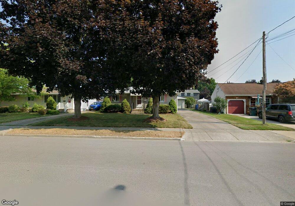 784 Meadow Dr, North Tonawanda, NY 14120 - photo 1