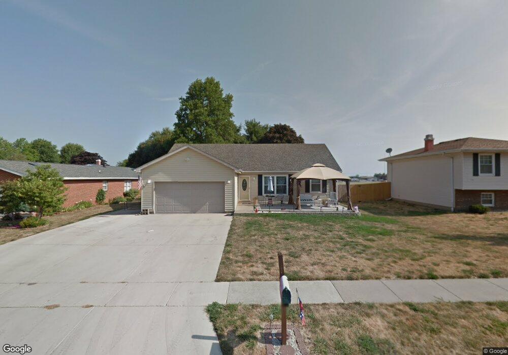 18 Eisenhower Dr, Jacksonville, IL 62650 - photo 1