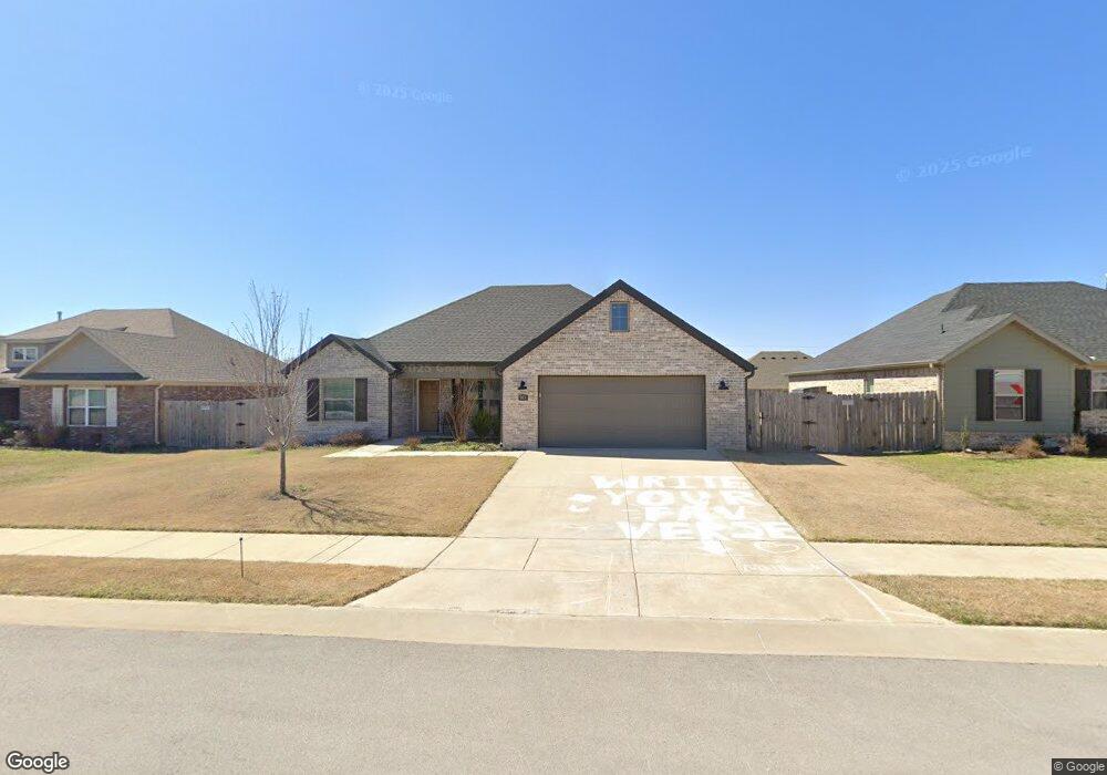 943 Jameson St, Tontitown, AR 72762 - photo 1