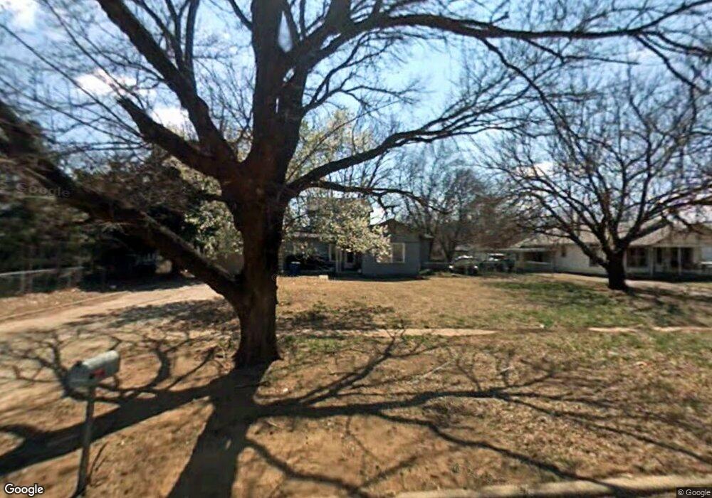 706 W Spruce Ave, Duncan, OK 73533 - photo 1