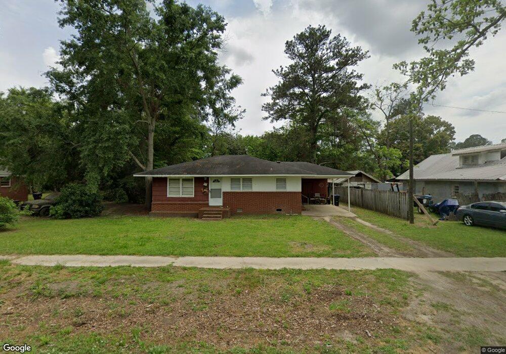 310 W Jessamine St, Fitzgerald, GA 31750 - photo 1