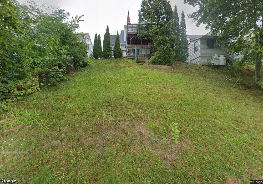 209 Lakeshore Dr, Rensselaer, NY 12144 - photo 1