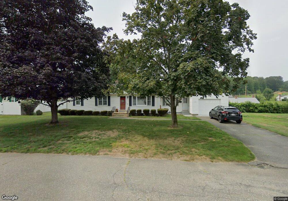 139 Bridle Path Cir, Ludlow, MA 01056 - photo 1