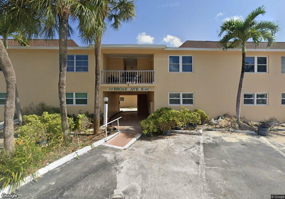 562 Broad Ave S unit 562, Naples, FL 34102 - photo 1