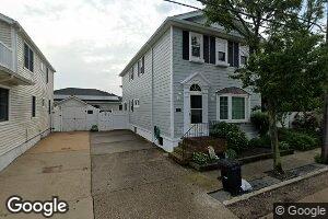 72 Garden City Ave, Point Lookout, NY 11569