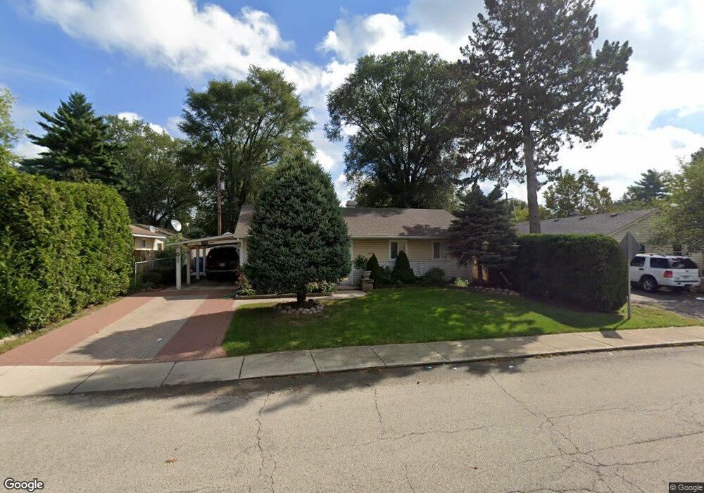 1105 Chippewa Cir, Carpentersville, IL 60110 - photo 1