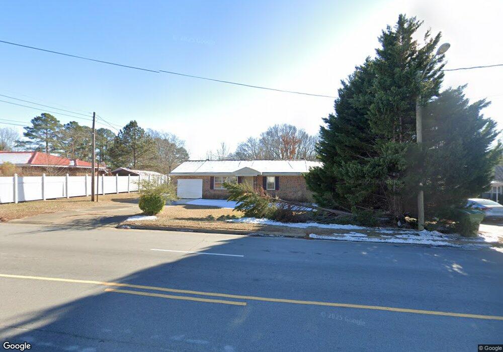 1305 W 10th St, Roanoke Rapids, NC 27870 - photo 1