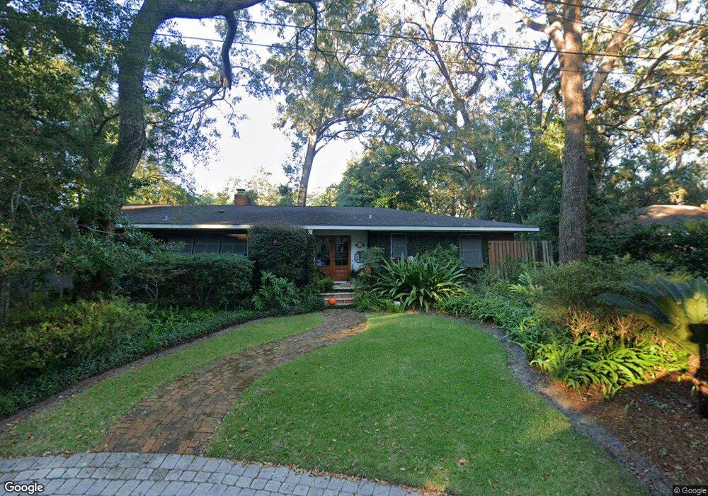 137 Meadows Dr, Saint Simons Island, GA 31522 - photo 1