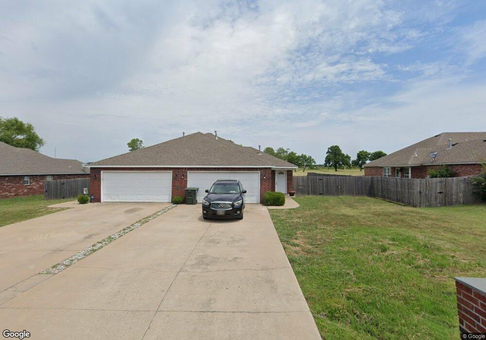 3609 & 3611 W Beech St, Skiatook, OK 74070 - photo 1