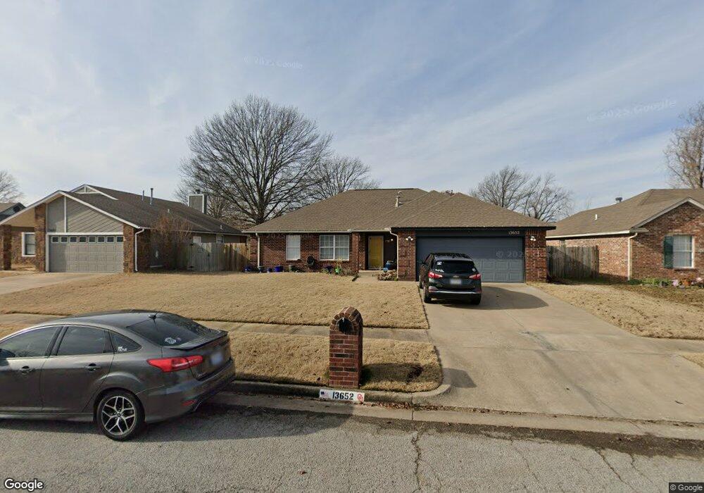 13652 S Maple Place, Glenpool, OK 74033 - photo 1
