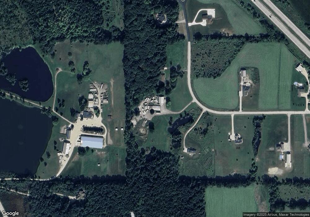 2757 Amanda Ct, Richfield, WI 53076 - photo 1