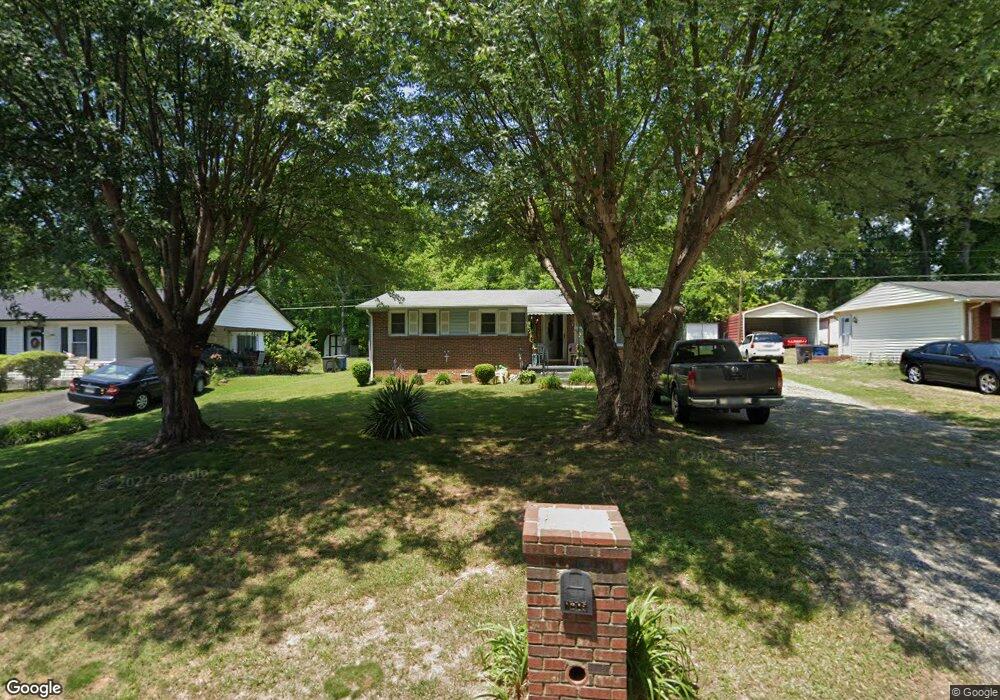 1210 Suncrest Ave, Statesville, NC 28677 - photo 1