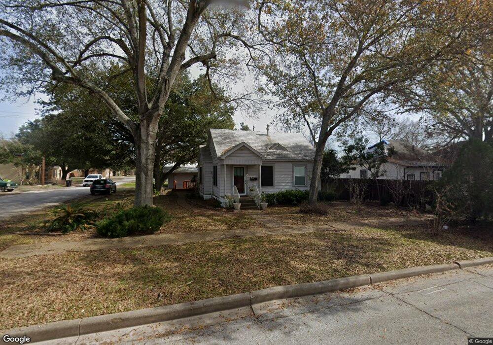 1401 6th St, Rosenberg, TX 77471 - photo 1