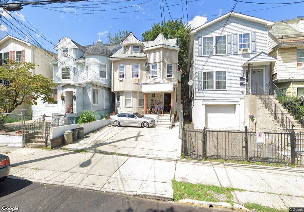 425 Van Houten St, Paterson, NJ 07501 - photo 1