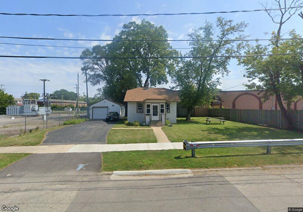 707 Pine St, Waukegan, IL 60085 - photo 1