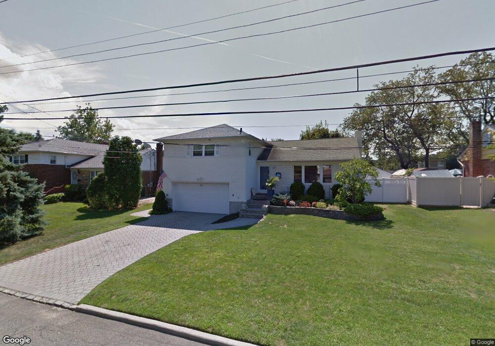 21 Kirkwood Dr, Glen Cove, NY 11542 - photo 1