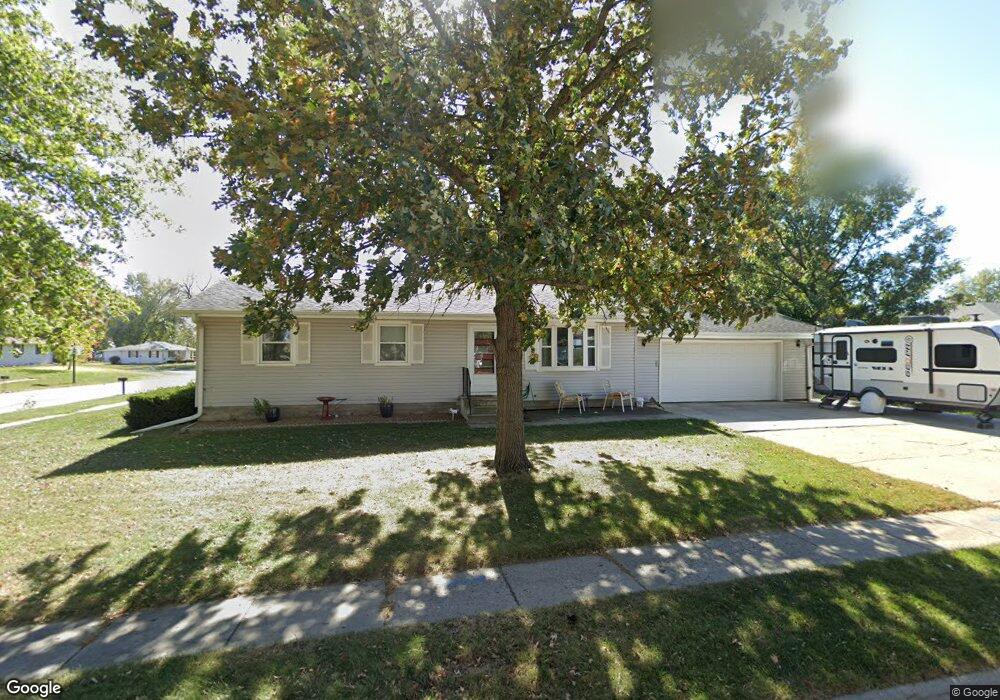 2223 N 5th Ave E, Newton, IA 50208 - photo 1