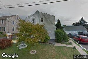 30 Hoppin Rd, Newport, RI 02840