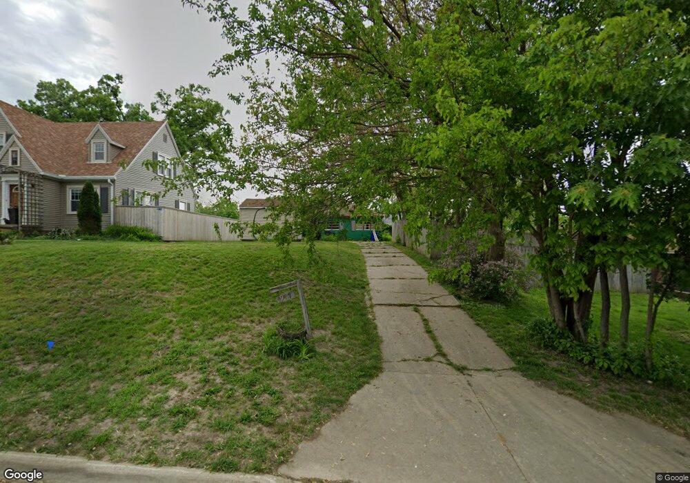 917 20th St SE, Cedar Rapids, IA 52403 - photo 1