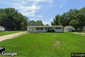 124 W West St, Oneida, IL 61467
