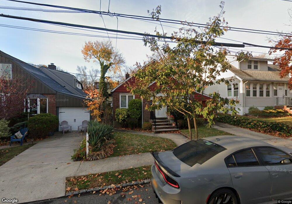 226 Locust Ave, Staten Island, NY 10306 - photo 1