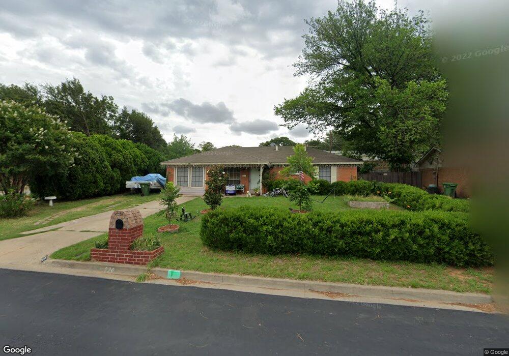 220 Myrtle Dr, Hurst, TX 76053 - photo 1