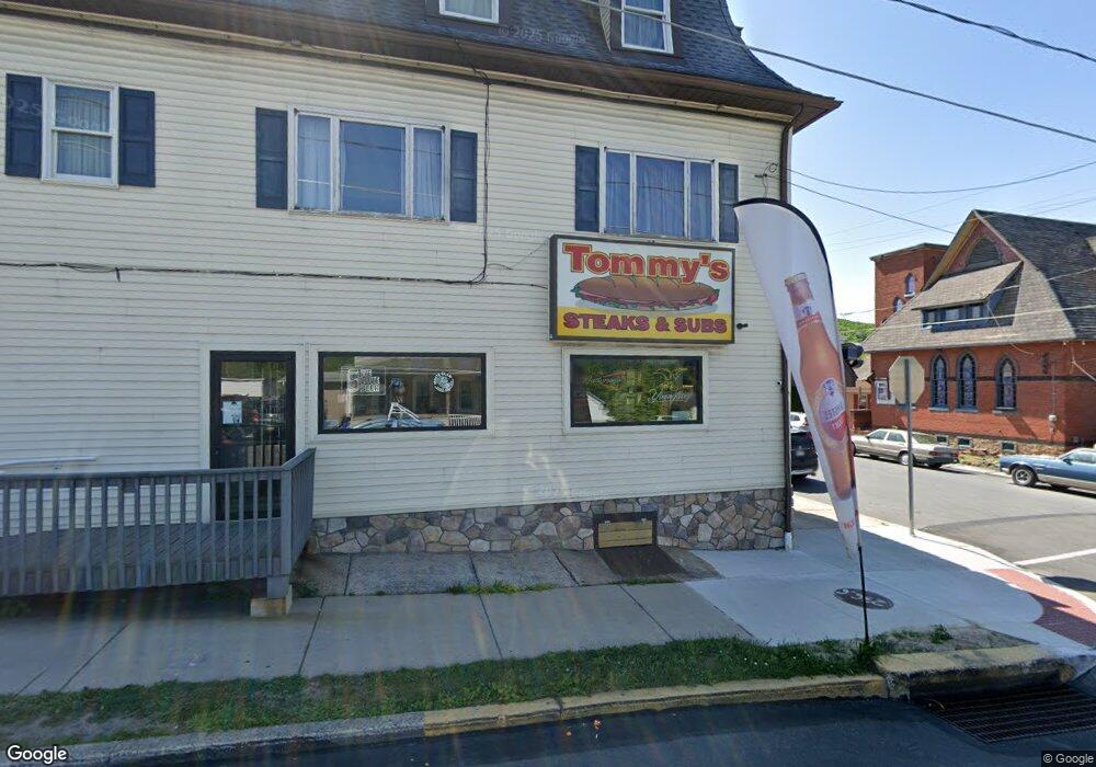 32 W 4th St, Jim Thorpe, PA 18229 - photo 1