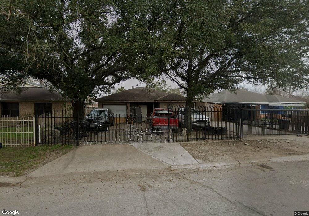3035 Trenton Rd, Houston, TX 77093 - photo 1