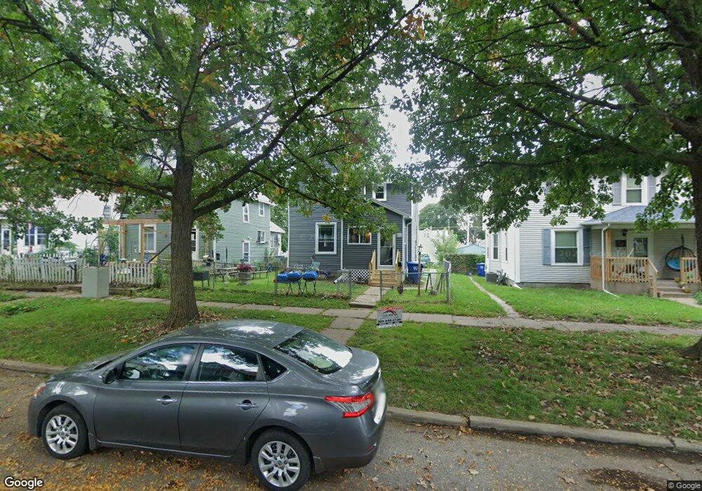821 W 17th St, Davenport, IA 52804 - photo 1