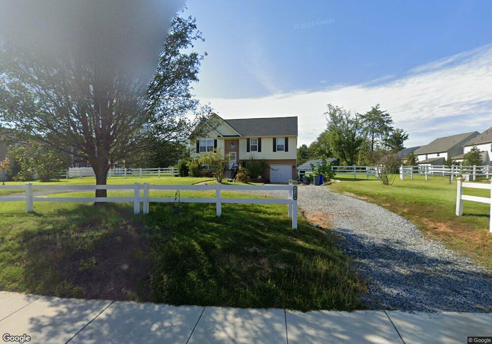 9140 Riverhill Rd, Laurel, MD 20723 - photo 1