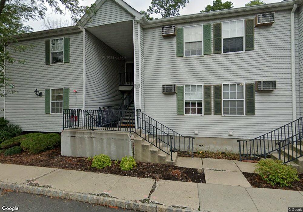 4202 Boxwood Ct, Whippany, NJ 07981 - photo 1