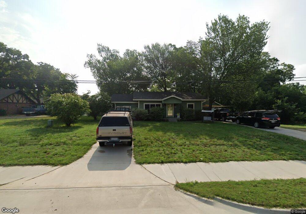 712 N Main St, Springtown, TX 76082 - photo 1