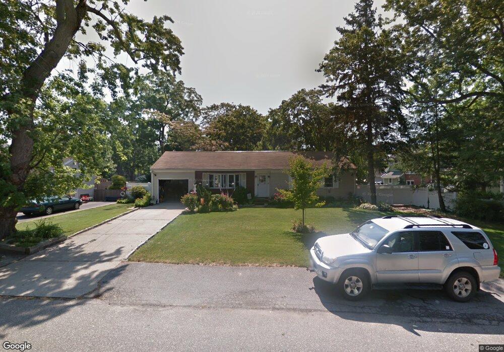 23 Mcconnell Ave, Bayport, NY 11705 - photo 1