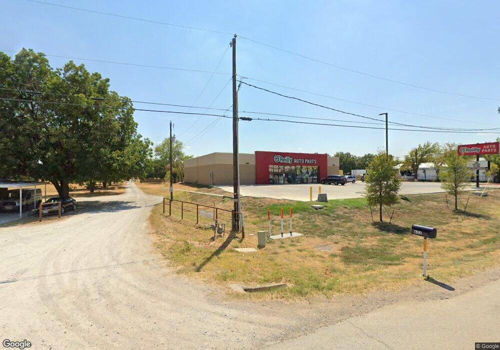 620 E Rock Island Ave, Boyd, TX 76023 - photo 1