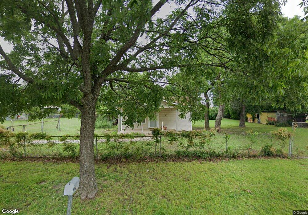 1217 12th Ave NE, Ardmore, OK 73401 - photo 1