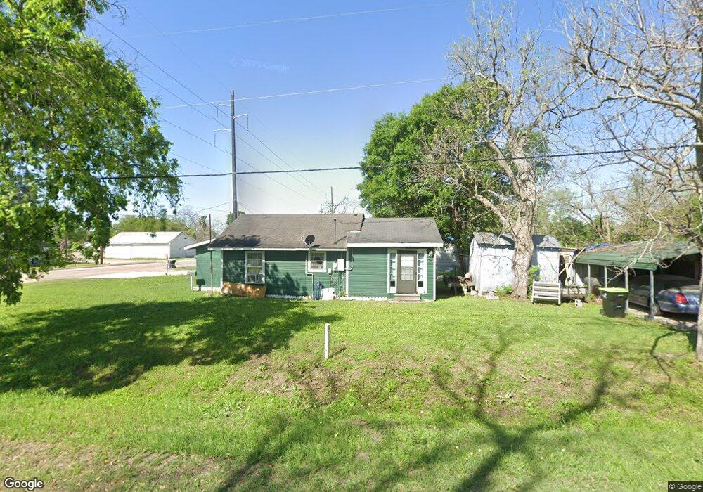 1421 12th St, Bay City, TX 77414 - photo 1