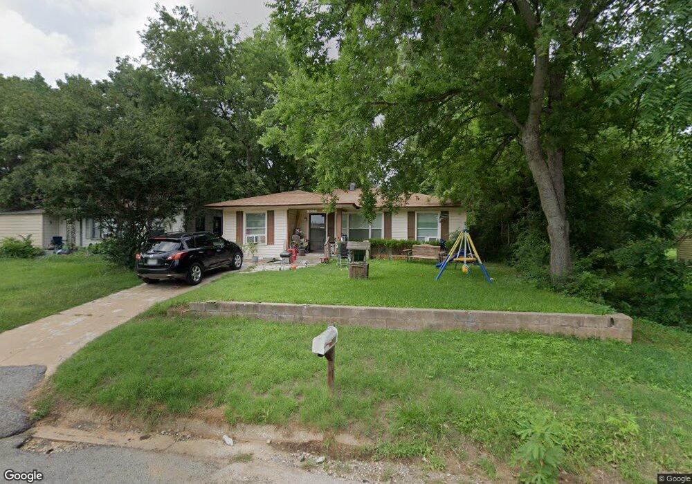 917 W Texas St, Denison, TX 75020 - photo 1