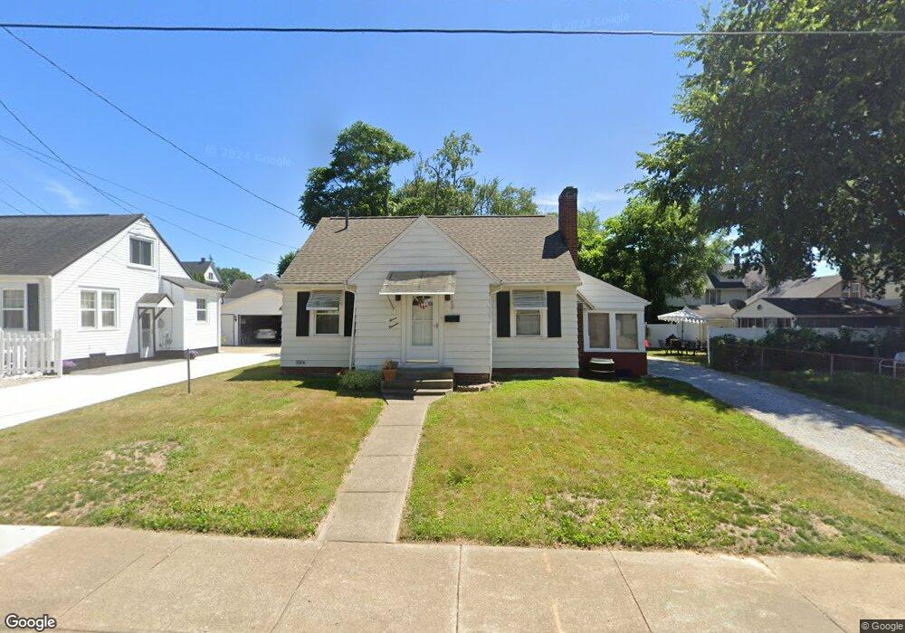 714 Sherlock Place NE, Canton, OH 44714 - photo 1