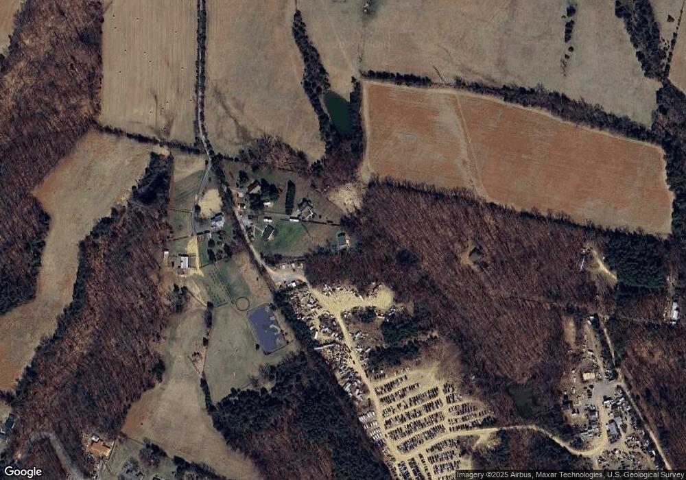 409 Lavin Ln, Bunker Hill, WV 25413 - photo 1