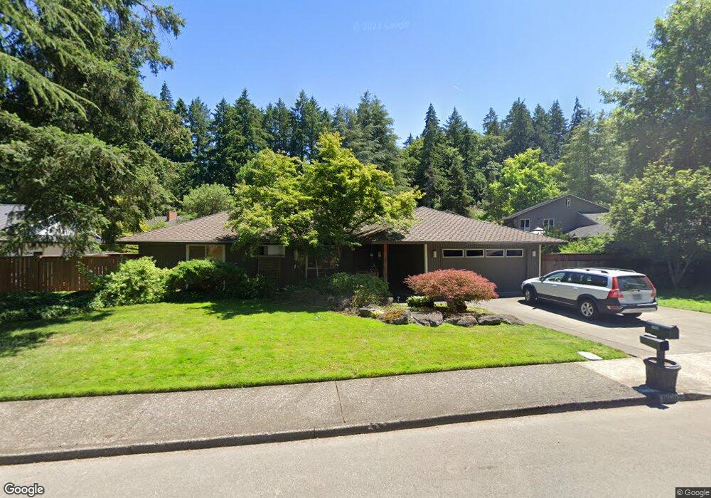 18069 Cardinal Dr, Lake Oswego, OR 97034 - photo 1